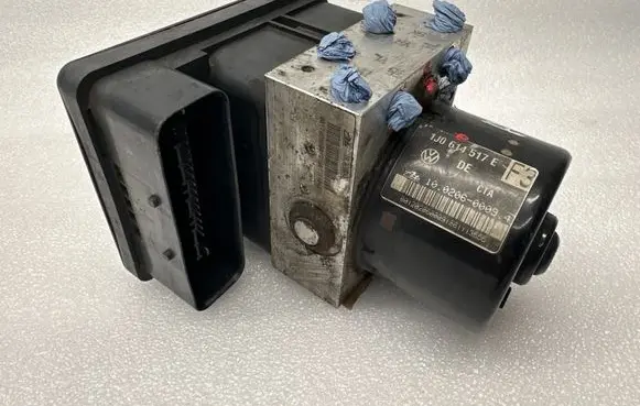 Audi A3 S3 8P ABS Pump 1C0907379E