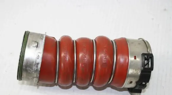 BMW X6 F16 Intercooler hose/pipe 7807987