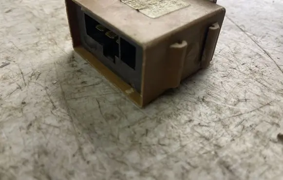 Nissan Patrol Y61 Window wiper relay 28510vb000