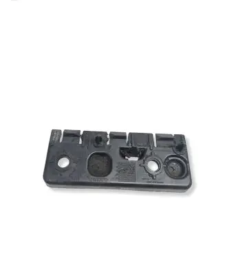 Volvo XC90 Fender mounting bracket 31378135