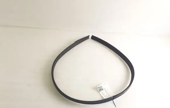 Roof trim bar molding cover