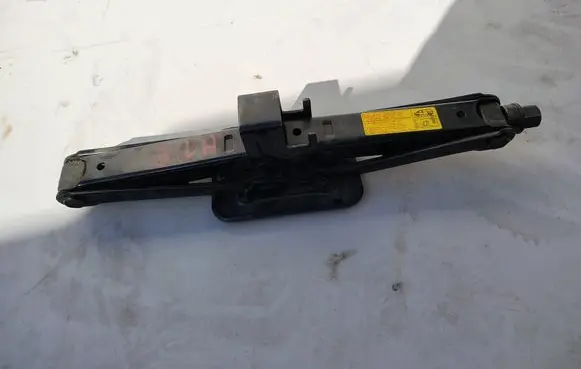 Hyundai H-1, Starex, Satellite Lift Jack 