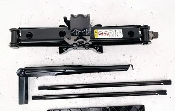 Chrysler Town u0026 Country V Lift Jack 04766498AA