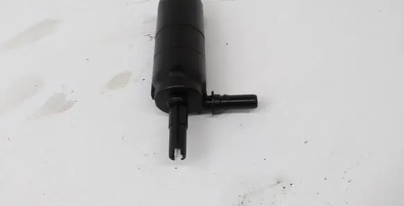 BMW 3 F30 F35 F31 Headlight washer pump 7217792