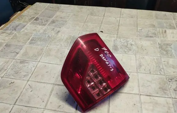 Tailgate rear/tail lights