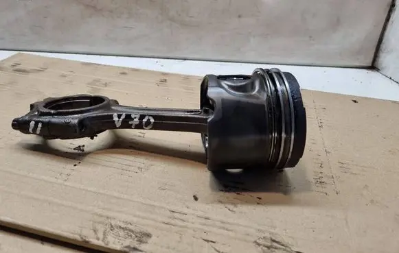 Volvo V70 Piston with connecting rod 81L79