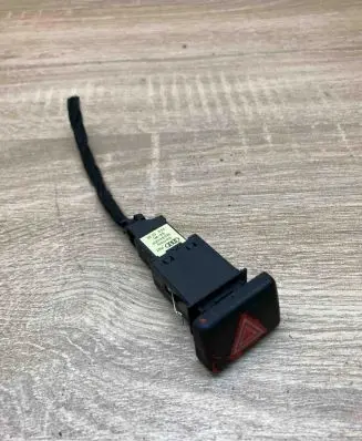 Audi A4 S4 B6 8E 8H Hazard light switch 8E0941509 WithPlug