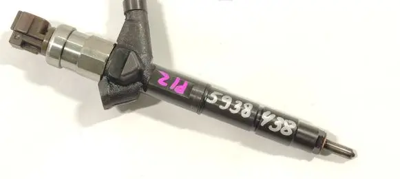 Nissan Primera Fuel injector 16600AU600 LC062507