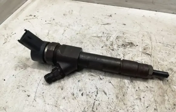 Renault Trafic II (X83) Fuel injector 044511023082003899369