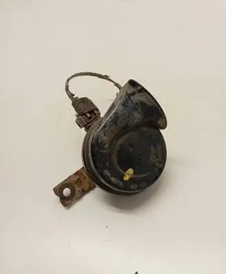 Opel Zafira B Horn signal E1000209 10209
