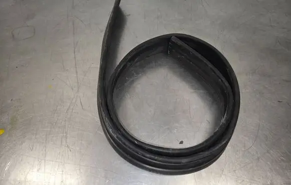 Mercedes-Benz GLC X253 C253 Engine compartment rubber A2538315900