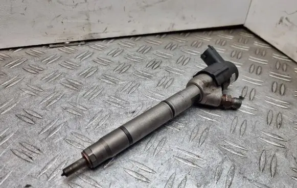 Hyundai ix35 Fuel injector 0445110410