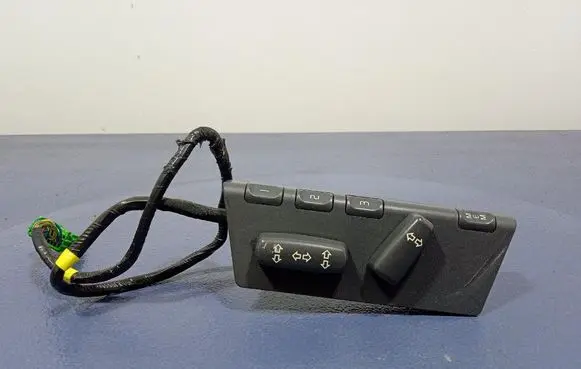 Volvo S80 Seat heating switch 8682700