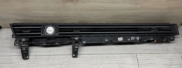 Volkswagen PASSAT B8 Dash center air vent grill 3G1858416