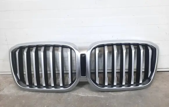 BMW X3 G01 Front grill 10627111