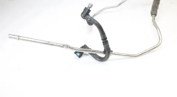 Land Rover Discovery 4 - LR4 Fuel line pipe