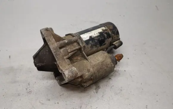 Renault Kangoo I Starter motor D6RA73