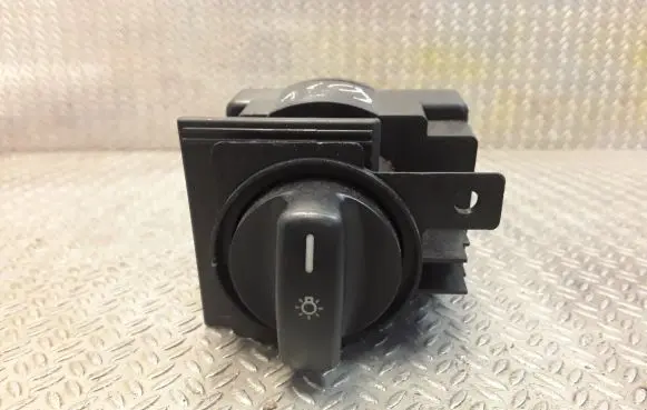 Mercedes-Benz A W169 Light switch 1695451704 A1695451704