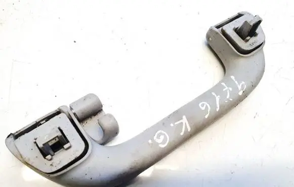 Honda CR-V Rear interior roof grab handle