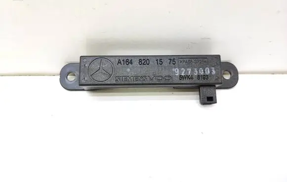 Mercedes-Benz ML W164 Keyless system antenna A1648201575
