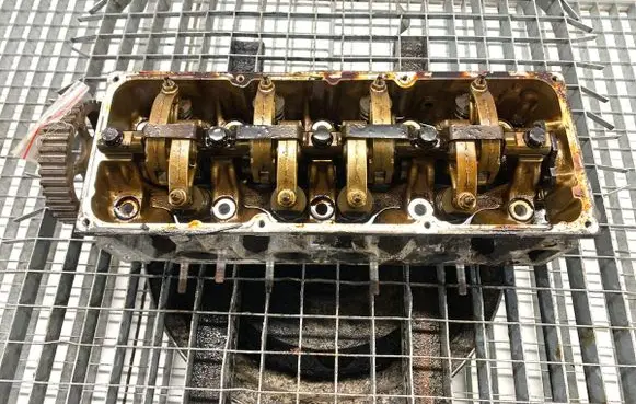 Dacia Dokker Engine head 