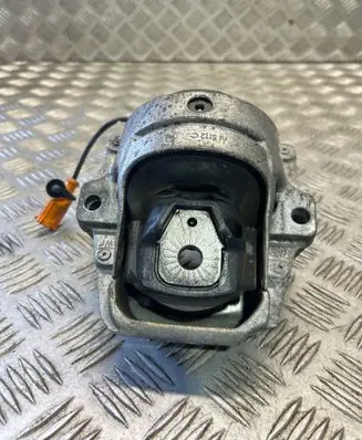 Audi Q5 SQ5 8R Engine mount bracket 8R0199381