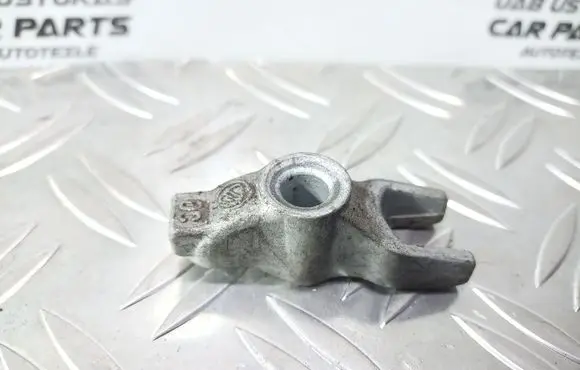 Opel Insignia A Fuel Injector clamp holder 4763