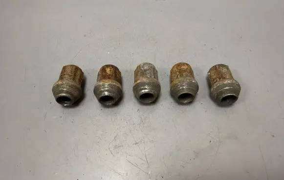 Dodge Caliber Nuts/bolts 
