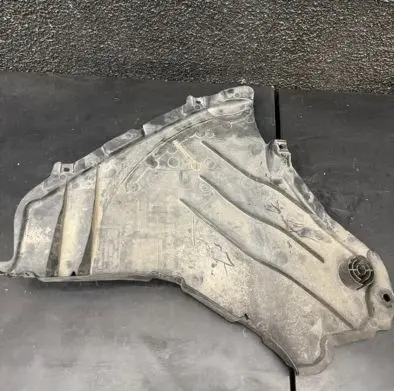 BMW 8 G16 Rear underbody cover/under tray 8060035