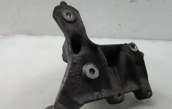Ford Focus C-MAX Engine mounting bracket 9656392880