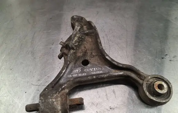 Volvo V70 Front lower control arm/wishbone 9492120 66200121