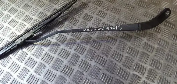 Renault Megane II Front wiper blade arm 8200080896d 8200036919d