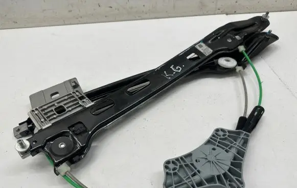 Smart #1 Rear window lifting mechanism without motor 8891037849