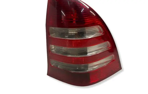Mercedes-Benz C W203 Rear/tail lights 2038202464