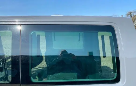 Volkswagen Transporter - Caravelle T5 Front triangle window/glass 
