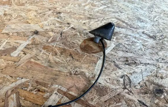 Volkswagen Polo III 6N 6N2 6NF Radio antenna 1J0035505A