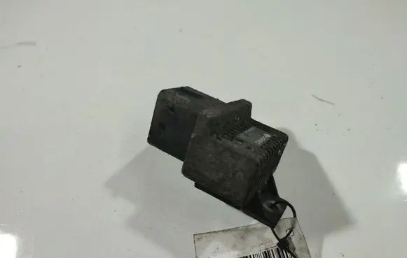 Glow plug pre-heat relay