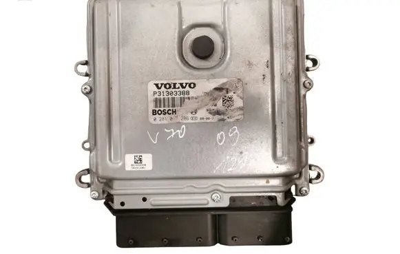 Volvo V70 Engine control unit/module P31303388