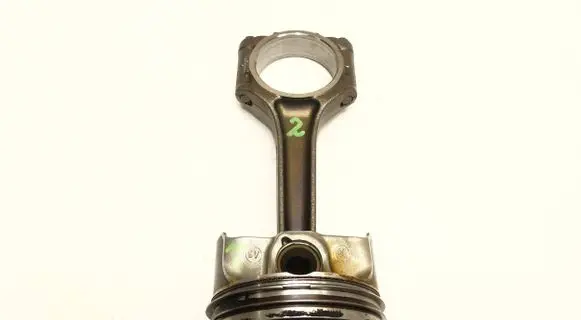 Maserati Ghibli Piston with connecting rod 86L134 326368