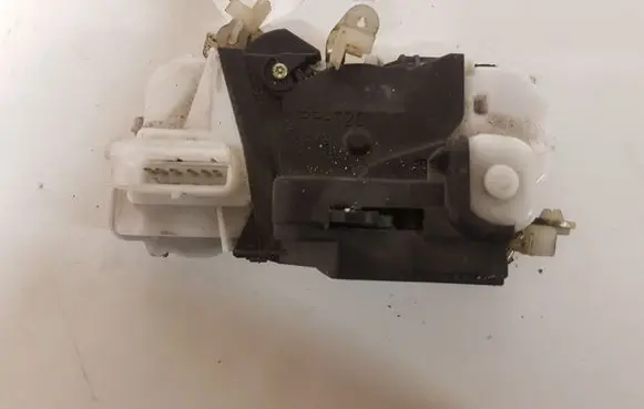Citroen C5 Front door lock