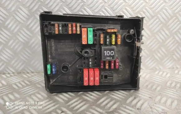 Volkswagen Tiguan Fuse module 1K0937814F