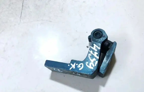 Skoda Octavia Mk1 (1U) Rear door lower hinge