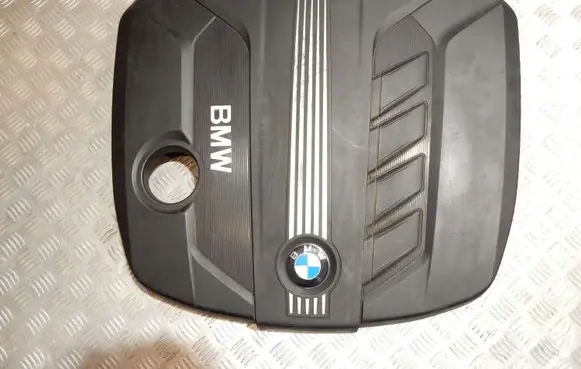 BMW 5 F10 F11 Engine cover (trim) 13717802847 7802847 6253