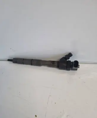Fuel injector