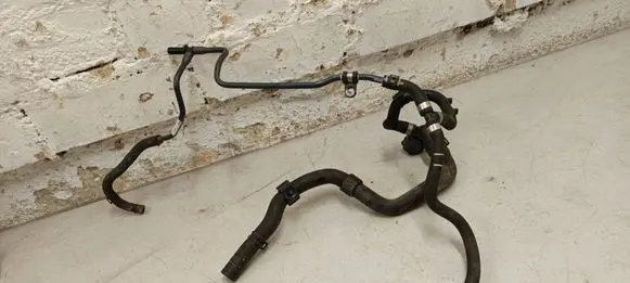 Porsche Cayenne (92A) Engine coolant pipe/hose 5Q0122101 04E121064N