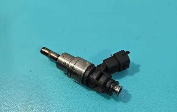 Alfa Romeo GT Fuel injector 0261500013 IMPRK1533898