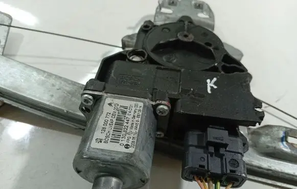 Citroen C5 Rear door window regulator motor 128000772