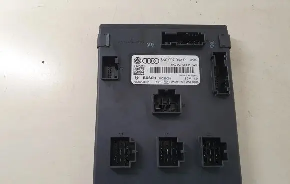 Audi A5 8T 8F Comfort/convenience module 8K0907063P
