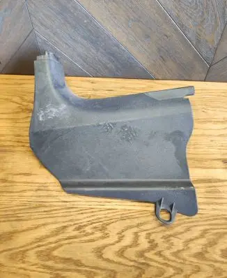 Foot area side trim