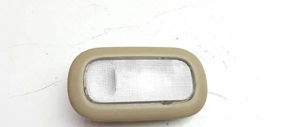 Nissan Quest Rear seat light M7624